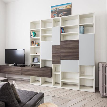 Spacious Retreat Steps From Lambrate Metro- Via Pacini Milan Exterior photo