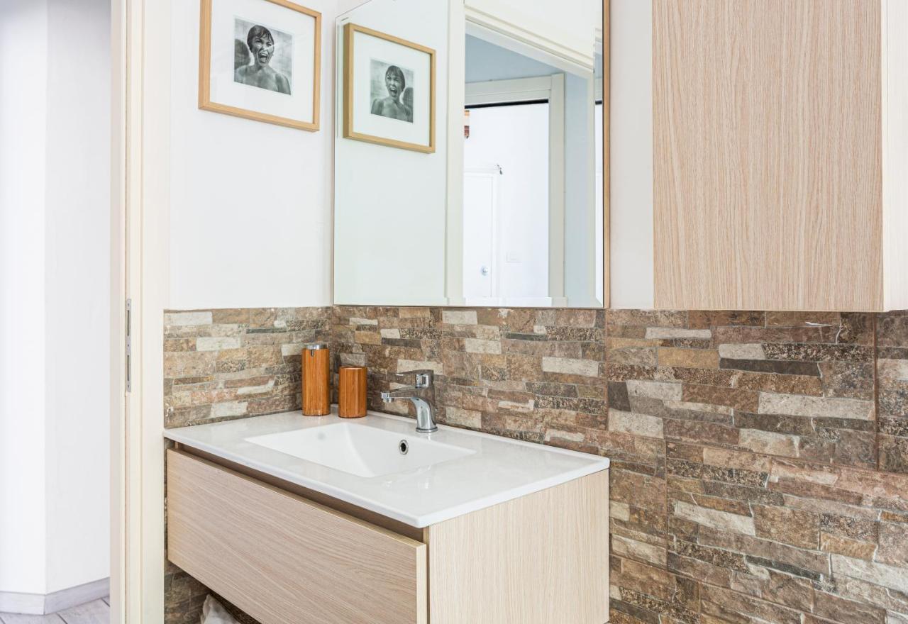 Spacious Retreat Steps From Lambrate Metro- Via Pacini Milan Exterior photo